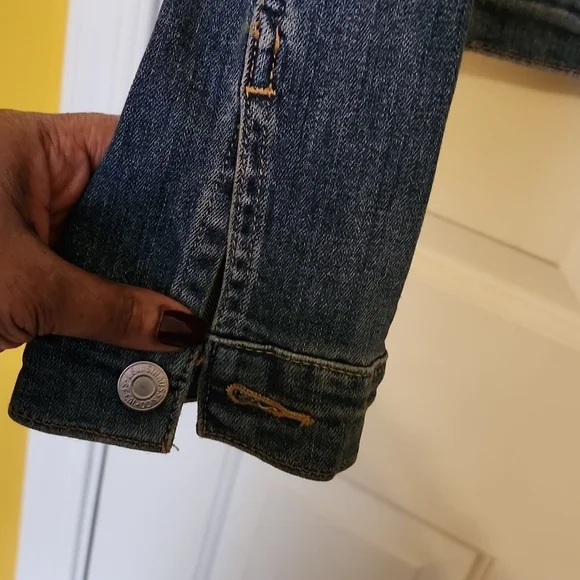Levi's Trucker Style Denim Jacket - Picture 7 of 13